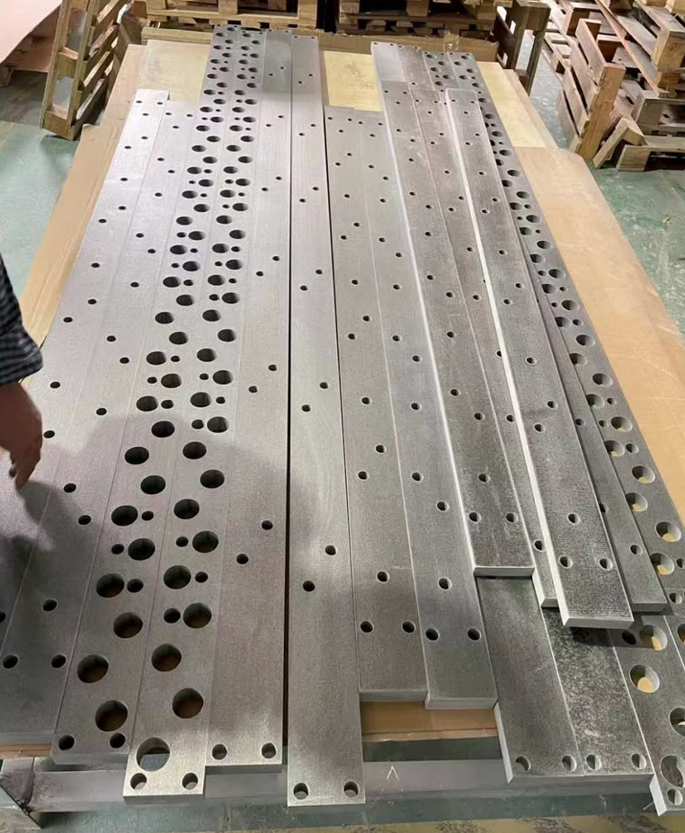 Custom Mica Insulation Plates with Precision Drilled Holes